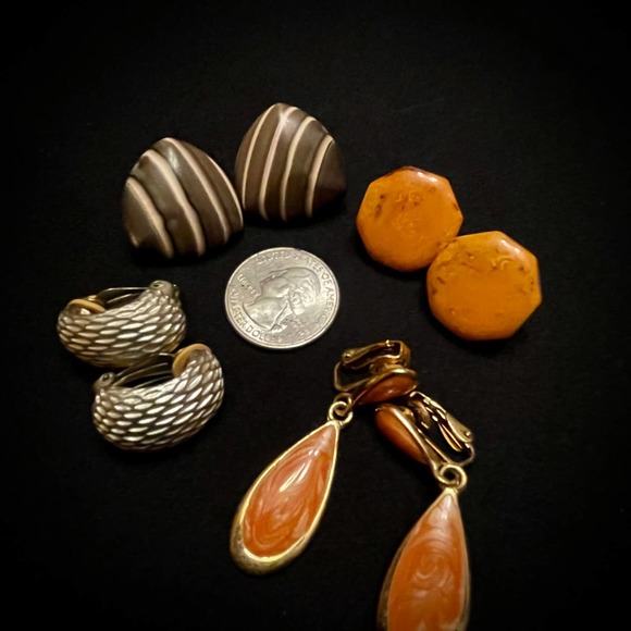Vintage 80s Enamel, Silver, Gold plated Studs & Clip-on Set!! - Picture 1 of 8